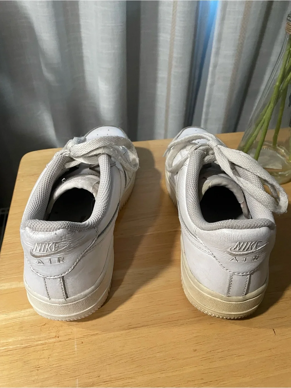 Nike youth low